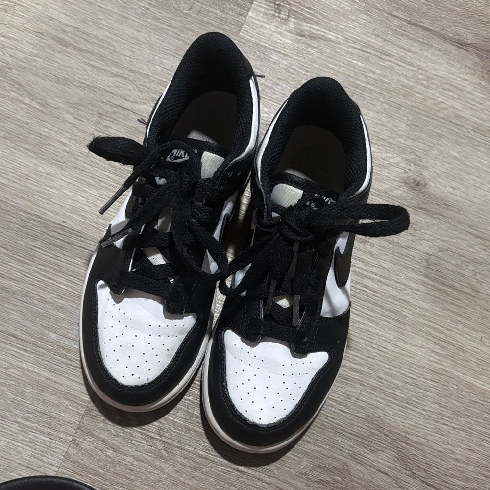 Kids Nike panda dunks